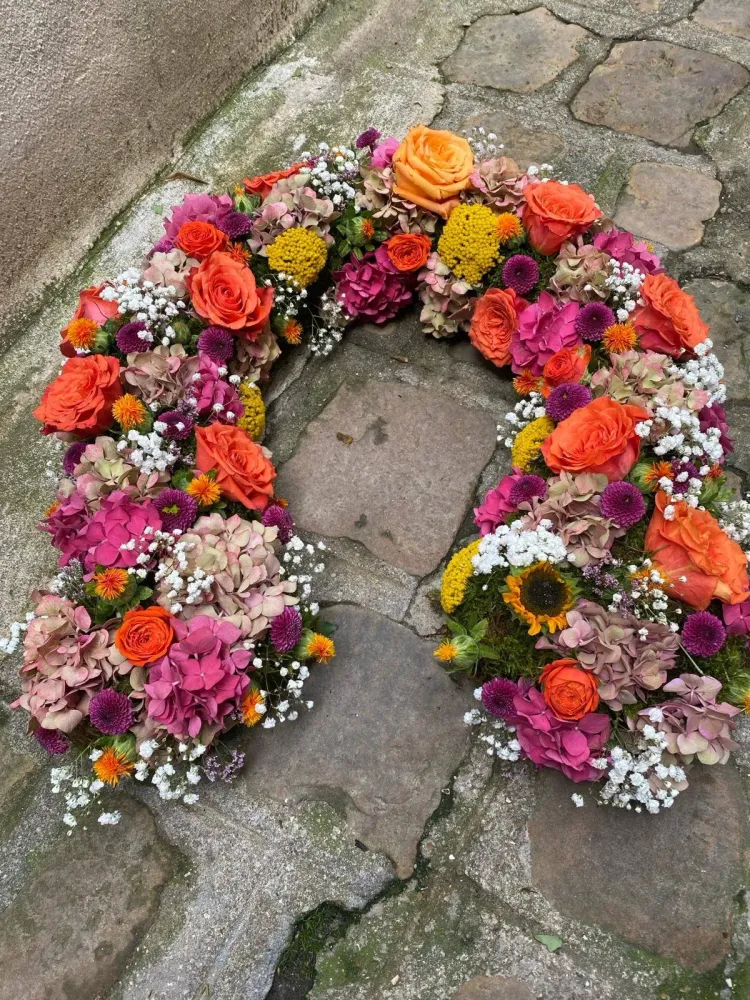 couronne de fleurs près de Ablis